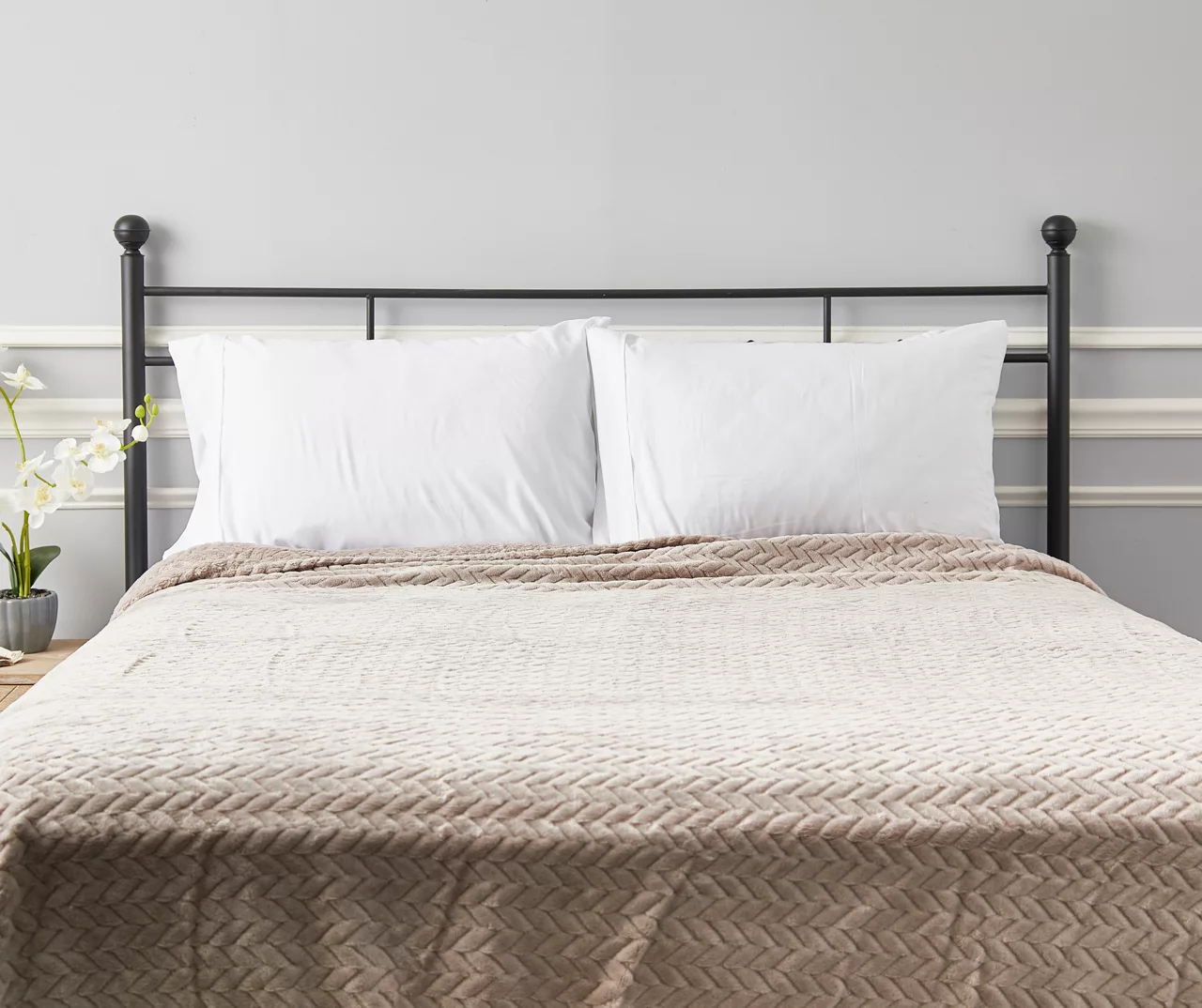 Tan Jacquard Supreme Velvet King Blanket 9 Tan Jacquard Supreme Velvet King Blanket - Image 9