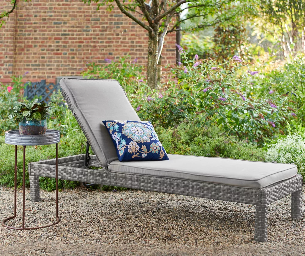 Broyhill Eagle Brooke All-Weather Wicker Cushioned Chaise Lounger 11 Broyhill Eagle Brooke All-Weather Wicker Cushioned Chaise Lounger - Image 11