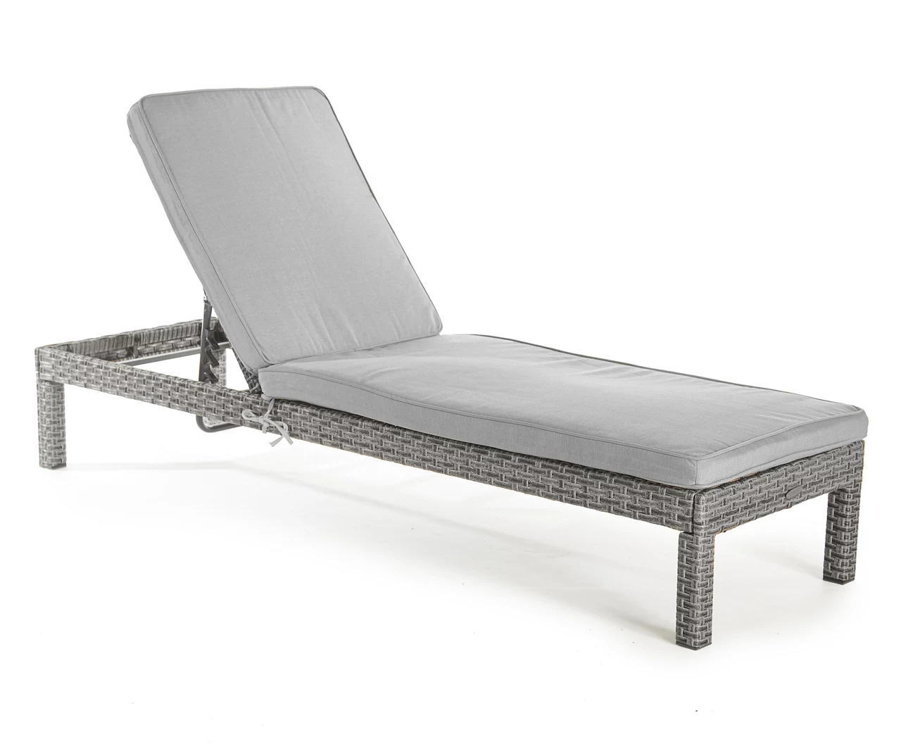 Broyhill Eagle Brooke All-Weather Wicker Cushioned Chaise Lounger 2 Broyhill Eagle Brooke All-Weather Wicker Cushioned Chaise Lounger - Image 2