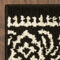 Broyhill Black & White Ornate Fascination Accent Rug -Broyhill 810557659 5
