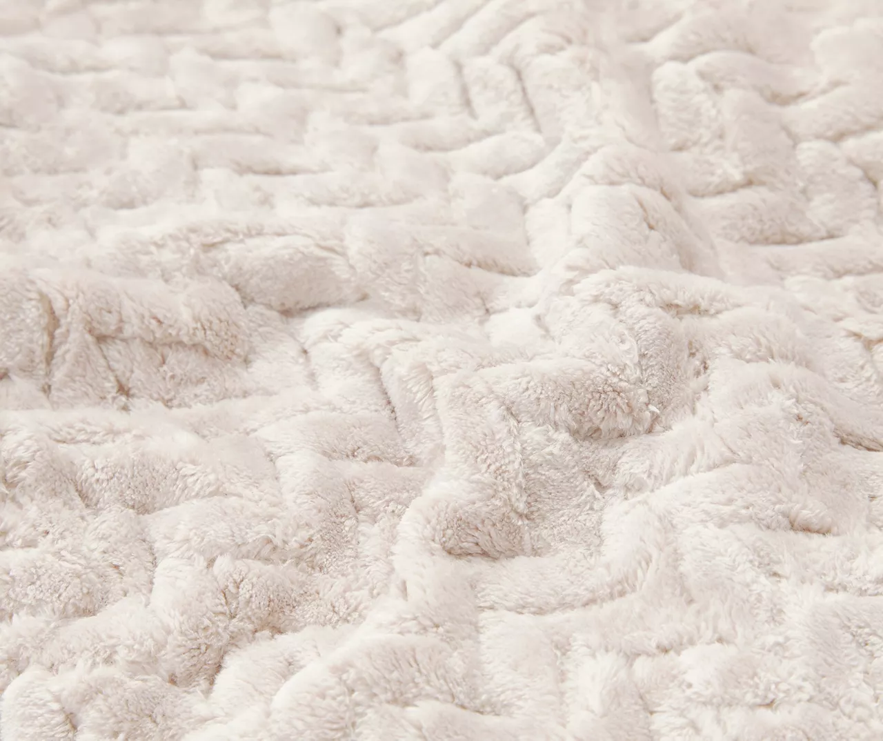 Broyhill Whisper White Chevron Embossed Velvet Blanket 4 Broyhill Whisper White Chevron Embossed Velvet Blanket - Image 4