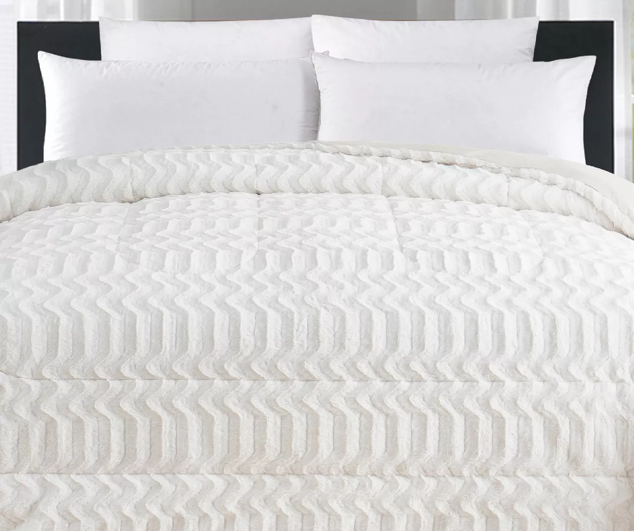 White Chevron Stripe Faux Fur Full/Queen Comforter 3 White Chevron Stripe Faux Fur Full/Queen Comforter - Image 3
